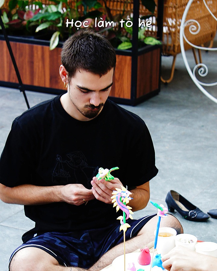 Học làm tò he