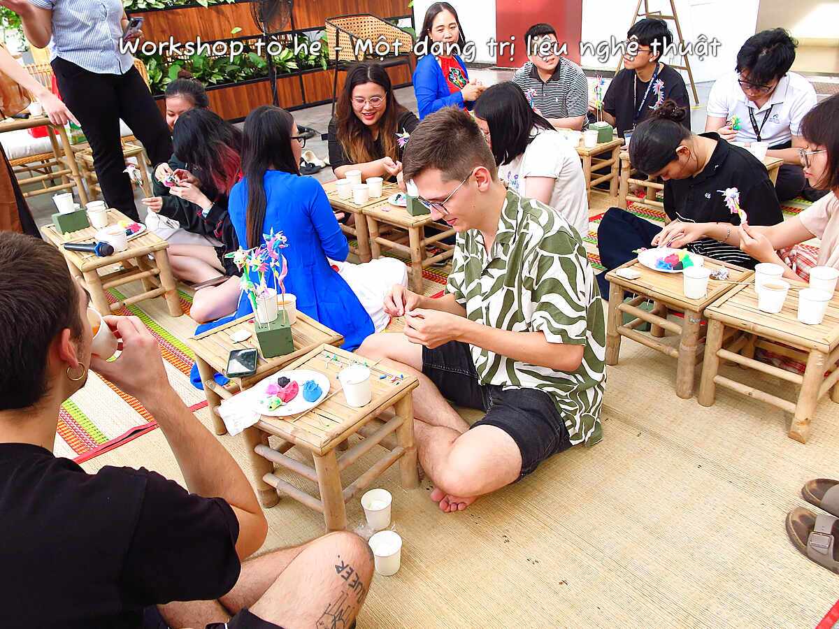 Workshop tò he - Một dạng trị liệu nghệ thuật